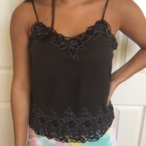 ⭐️ AEO Black Lace Trimmed Flowy Cami